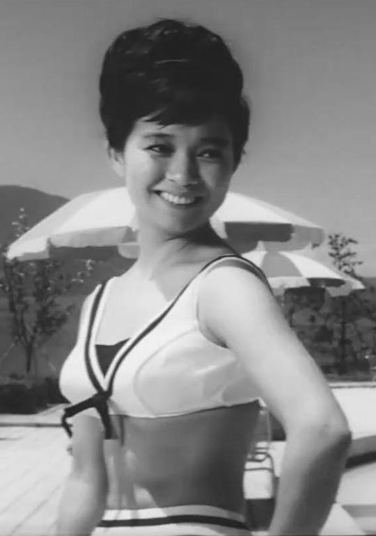 丘照美 Terumi Oka