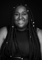 玛利亚姆·图雷 Mariamu Toure