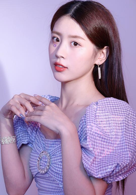 吴洛浛 Luohan Wu