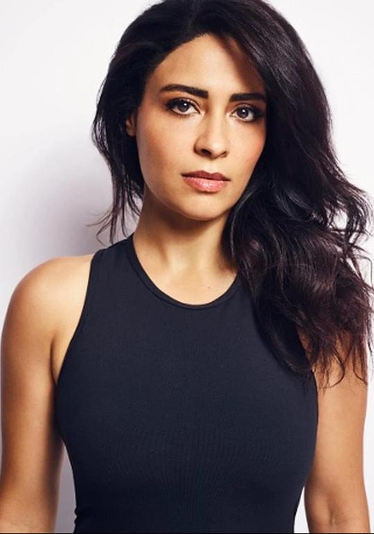 雅丝敏·艾玛斯利 Yasmine Al Massri