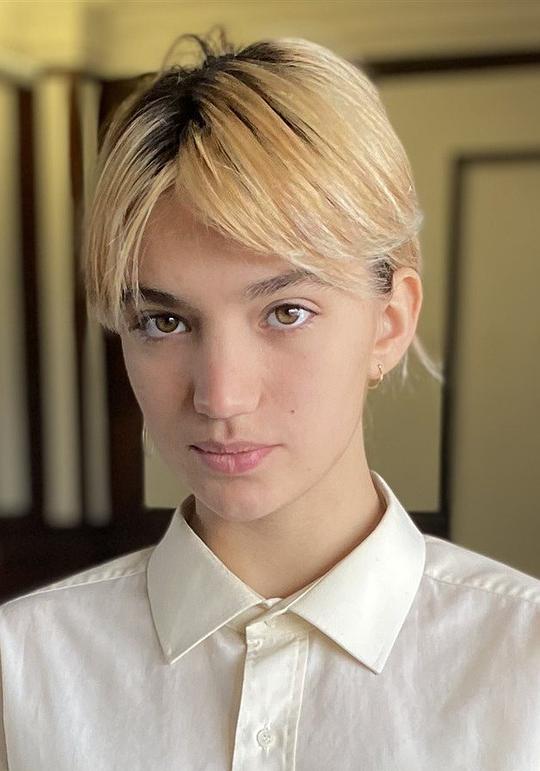 比莉·布兰 Billie Blain