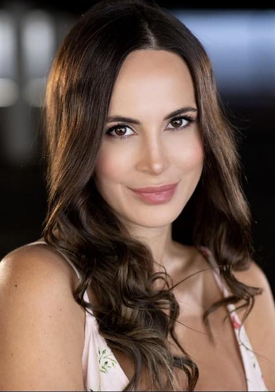 阿拉娜·代·弗雷塔斯 Alana de Freitas