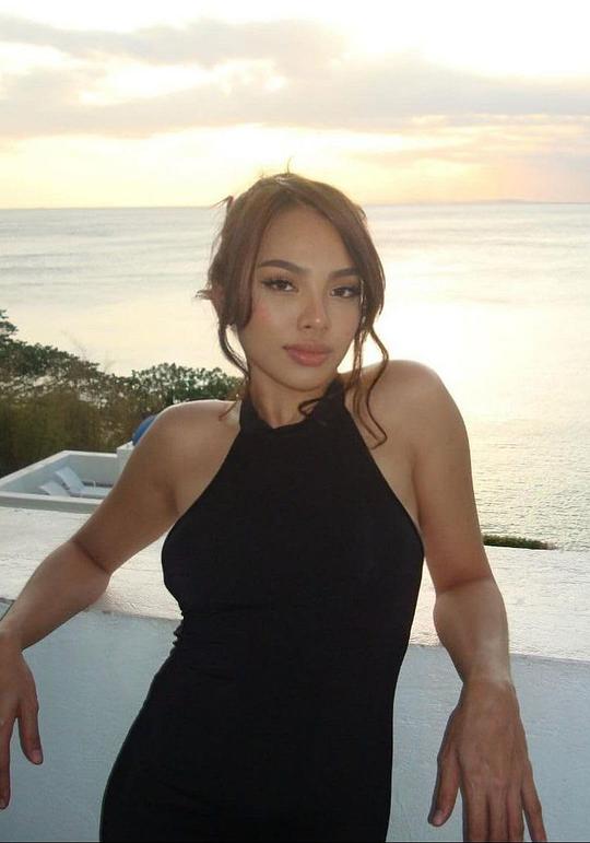 米娅·克鲁兹 Mia Cruz