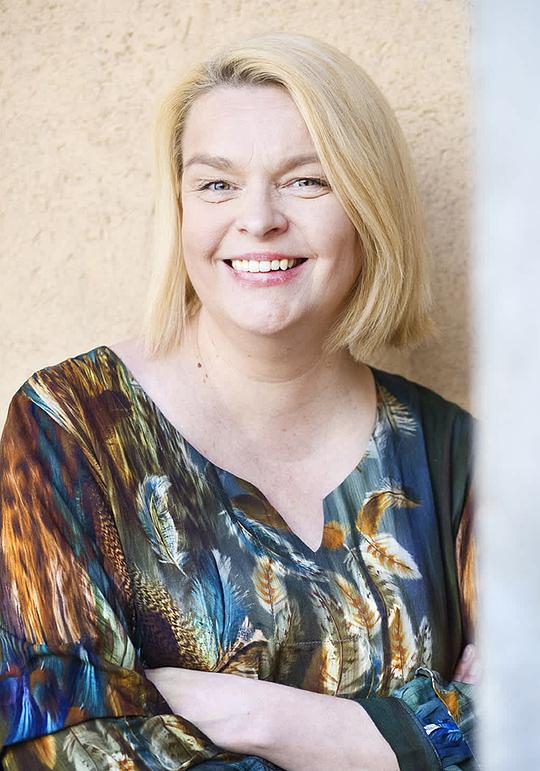 艾丽娜·克尼赫蒂莱 Elina Knihtilä