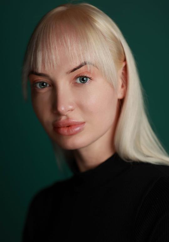 安杰丽卡·波波洛娃 Andzelika Bobrova