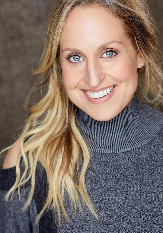 安妮·塞尔蒂希 Annie Sertich