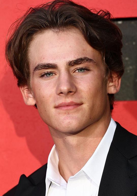 布雷迪·赫普纳 Brady Hepner