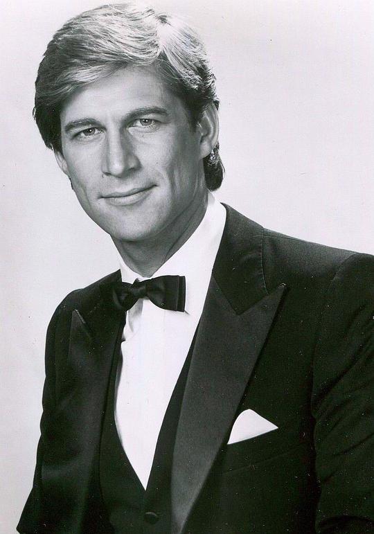 西蒙·麦考金戴尔 Simon MacCorkindale