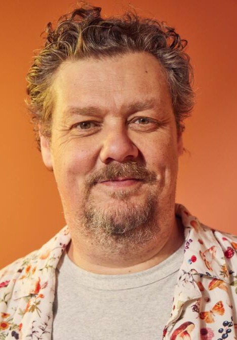 卡梅伦·凯恩斯 Cameron Cairnes