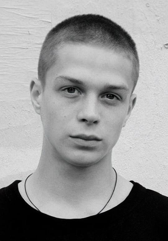 格列布·卡柳日尼 Gleb Kalyuzhnyy