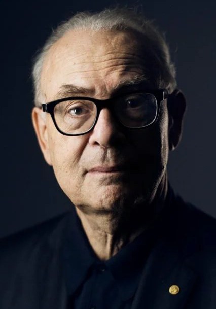 帕特里克·莫迪亚诺 Patrick Modiano