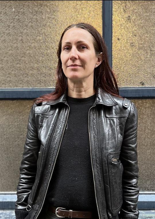 朱莉·阿廖妮 Julie Allione