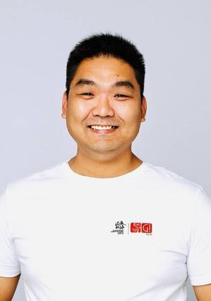 龚格尔 Ge'er Gong