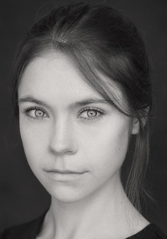 维尼西亚·博维 Venetia Bowe