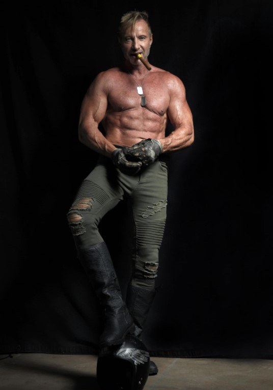 马蒂亚斯·休斯 Matthias Hues