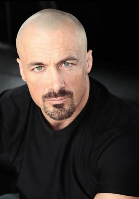 保罗·拉赞比 Paul Lazenby