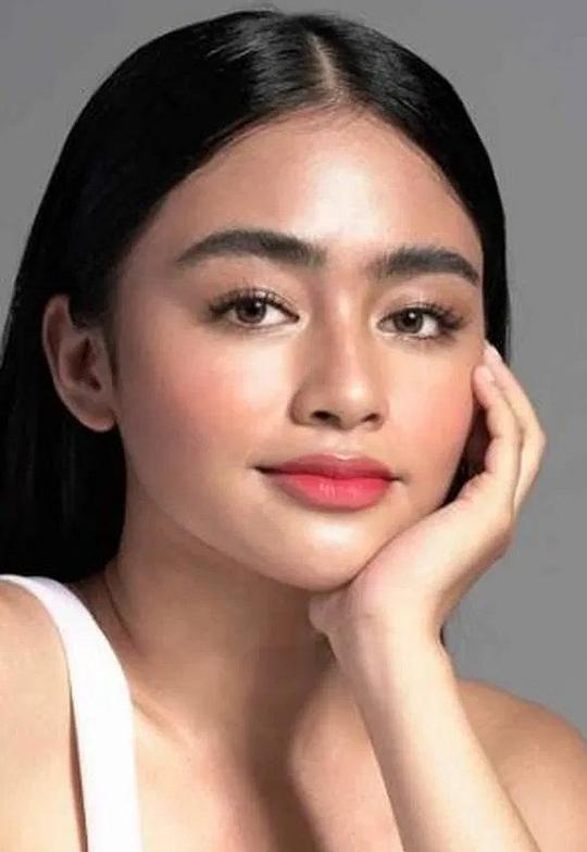 维沃瑞·埃斯克里托 Vivoree Esclito