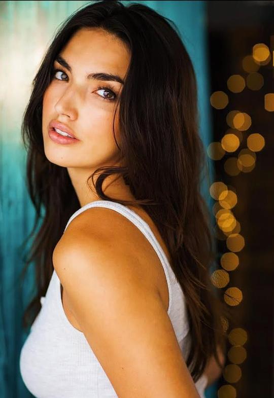 海莉·基娜·劳腾巴赫 Hailee Keanna Lautenbach