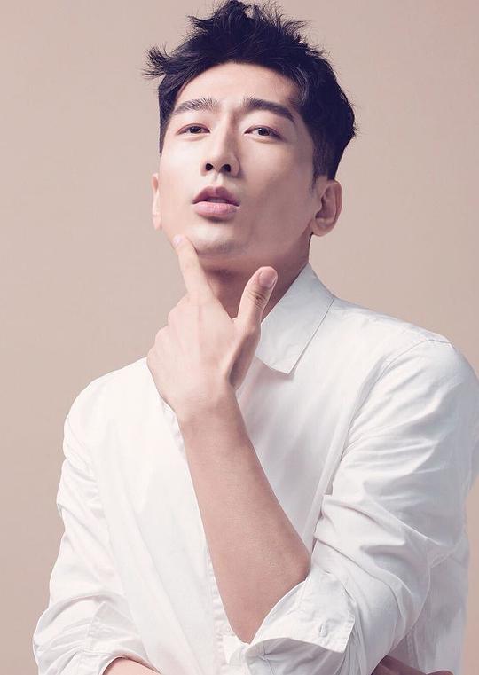 韩渤言 Boyan Han