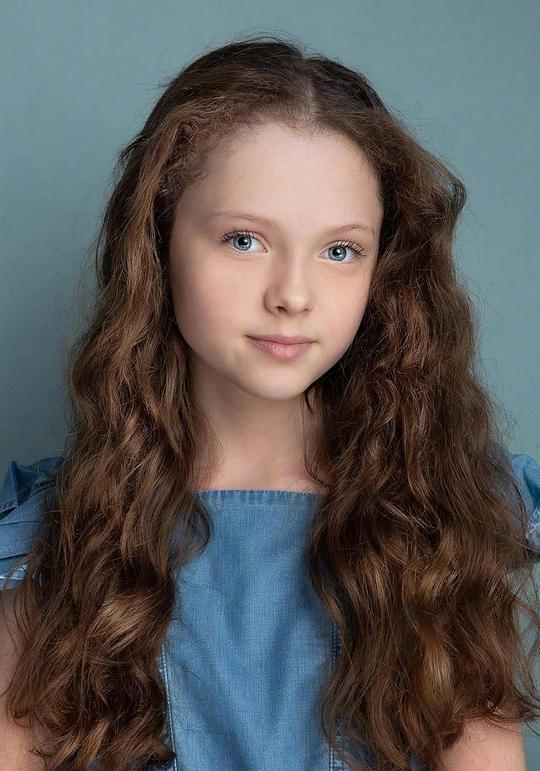 艾欧娜·贝尔 Iona Bell