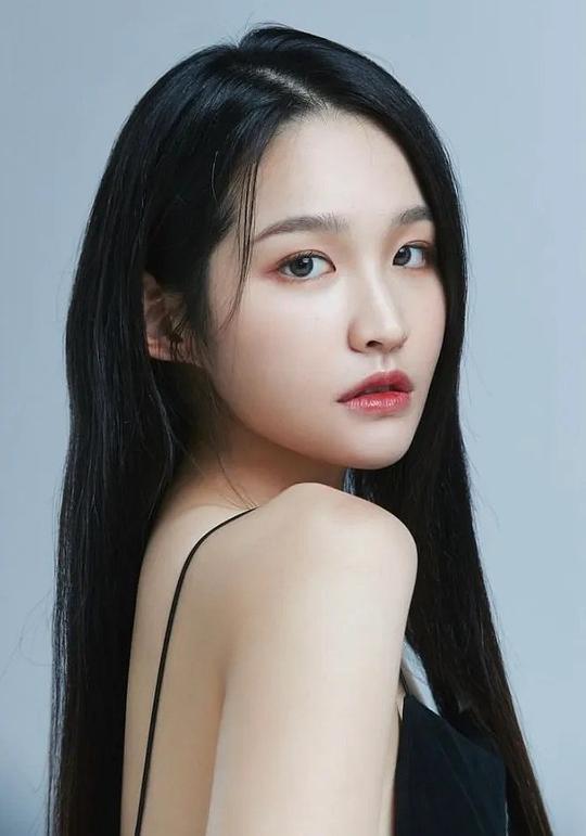 韩俐英 Yi-young Han