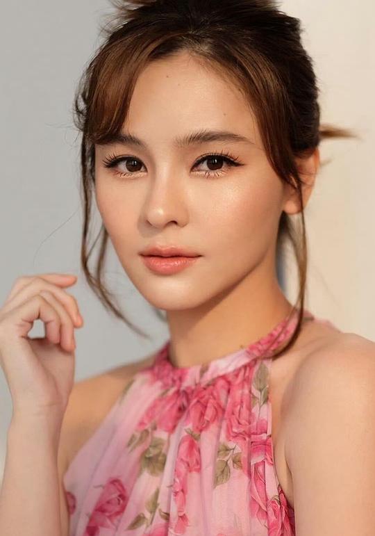 苏查·玛娜英 Sushar Manaying