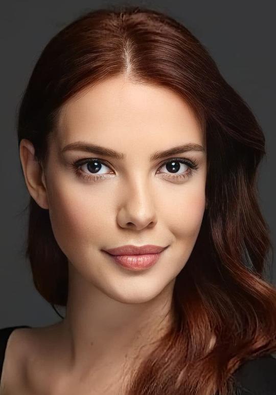 塞伦·索伊德 Selen Soyder