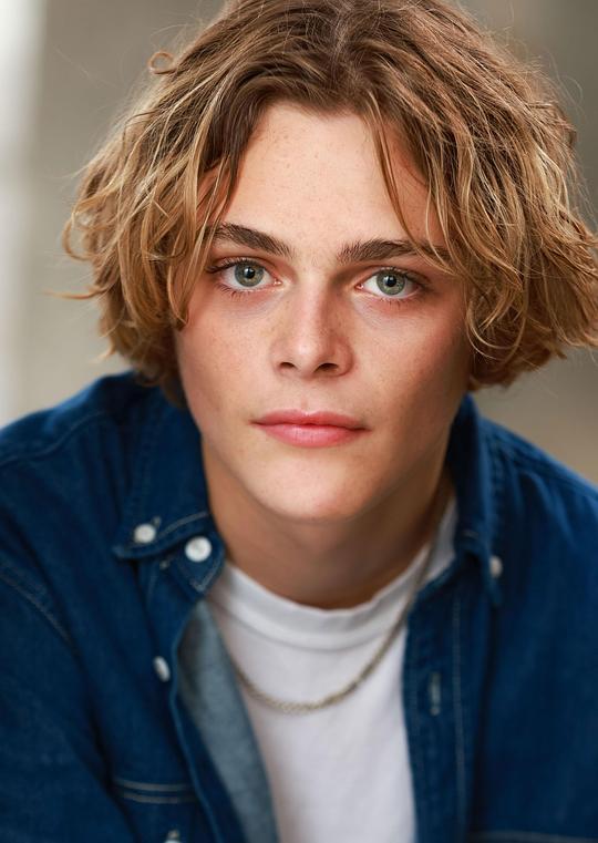 比利·巴瑞特 Billy Barratt