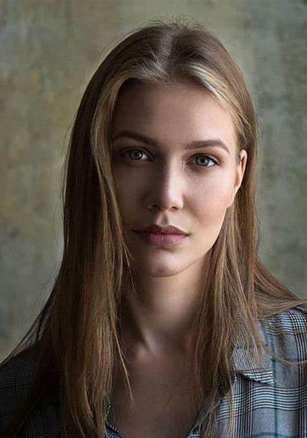 玛丽娜·贡查洛娃 Marina Goncharova