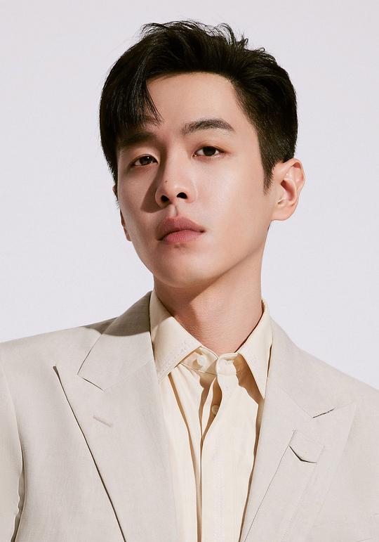 张若昀 Ruoyun Zhang