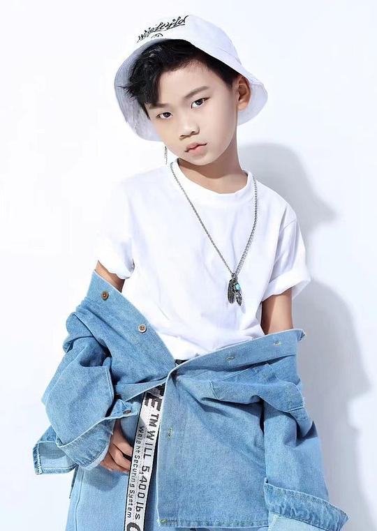 曾文铄 Wenshuo Zeng
