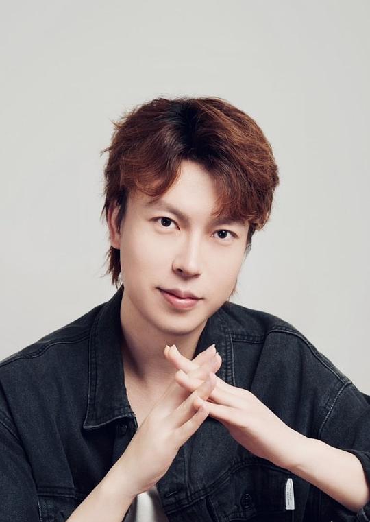 尹君 Yin Jun