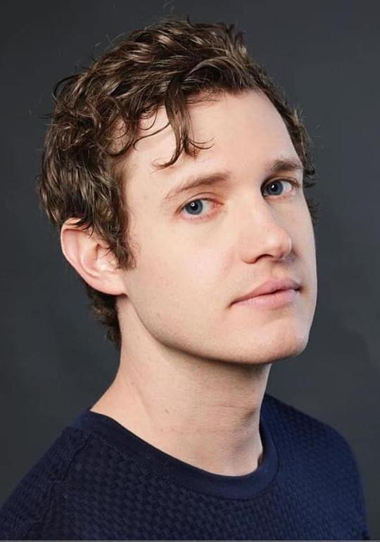 卡梅伦·巴斯 Cameron Bass