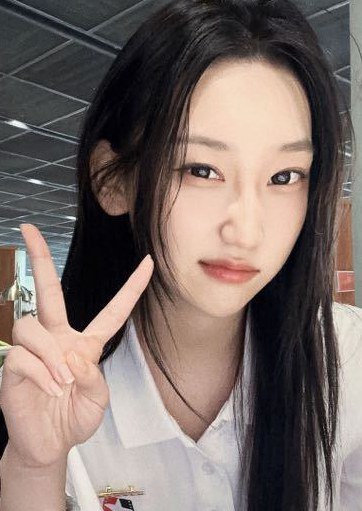 杨乔语 Qiaoyu Yang