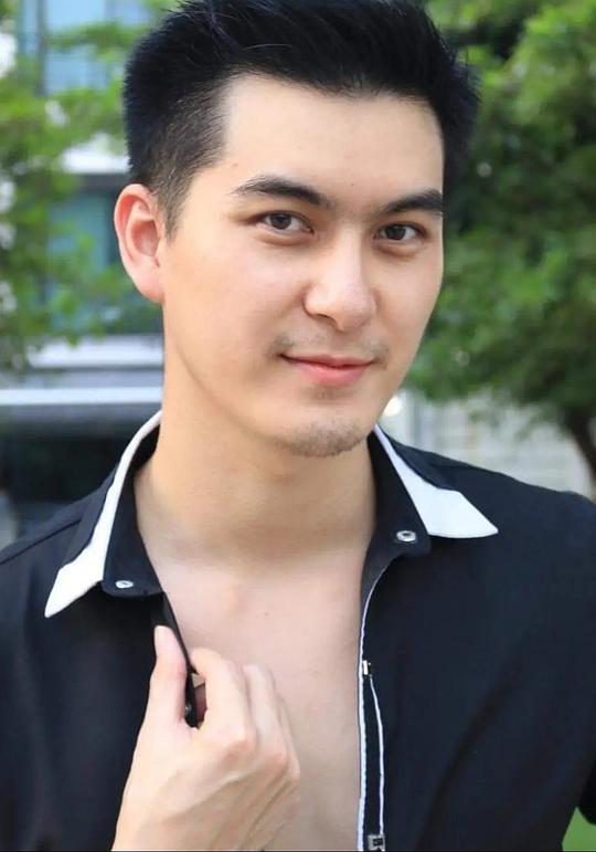 帕拉差威·斯利克埃维 Prachavee Srikeaw