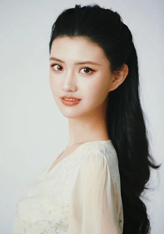 董宛妤 Wanyu Dong