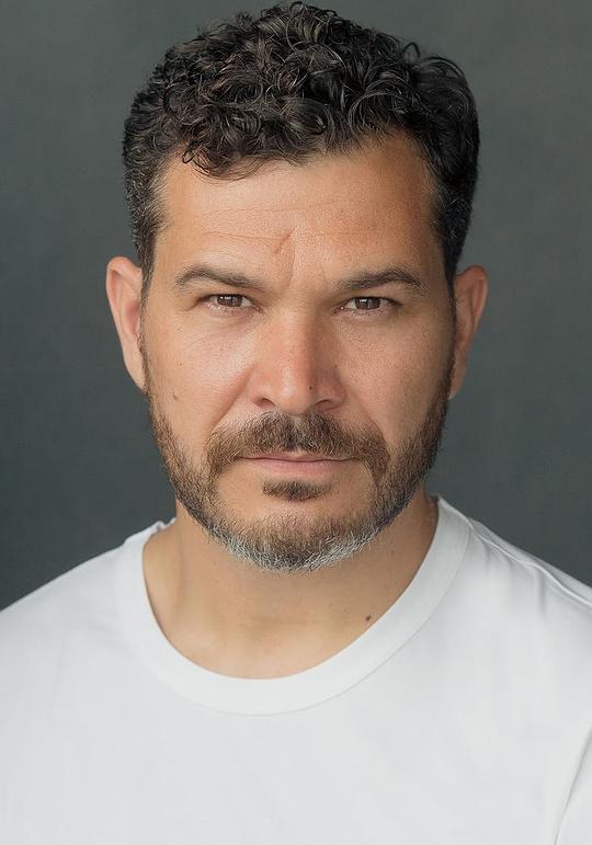 路易斯·托雷西拉 Luis Torrecilla