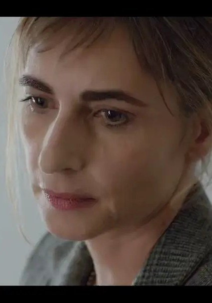 Emmanuelle Bach Emmanuelle Bach