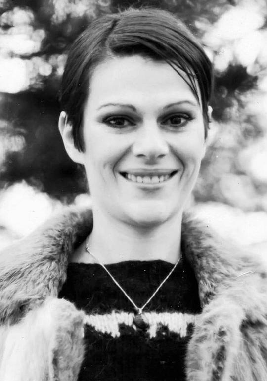 多布里拉·斯托伊尼奇 Dobrila Stojnic