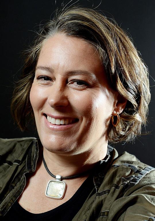 卡特里奥娜·麦肯齐 Catriona McKenzie