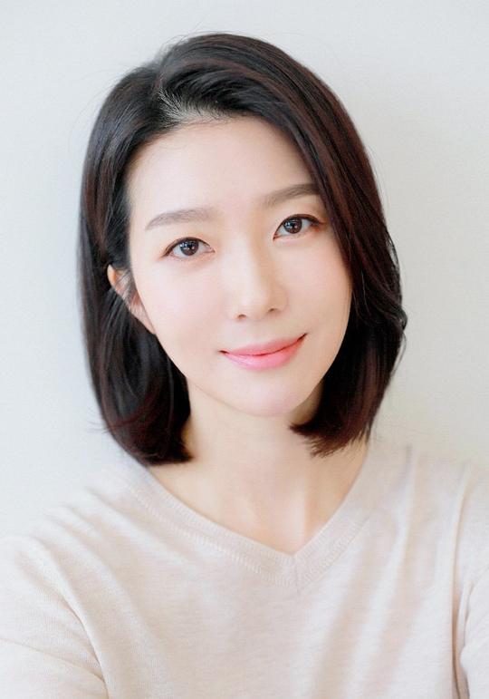 金芝贤 Ji-hyun Kim