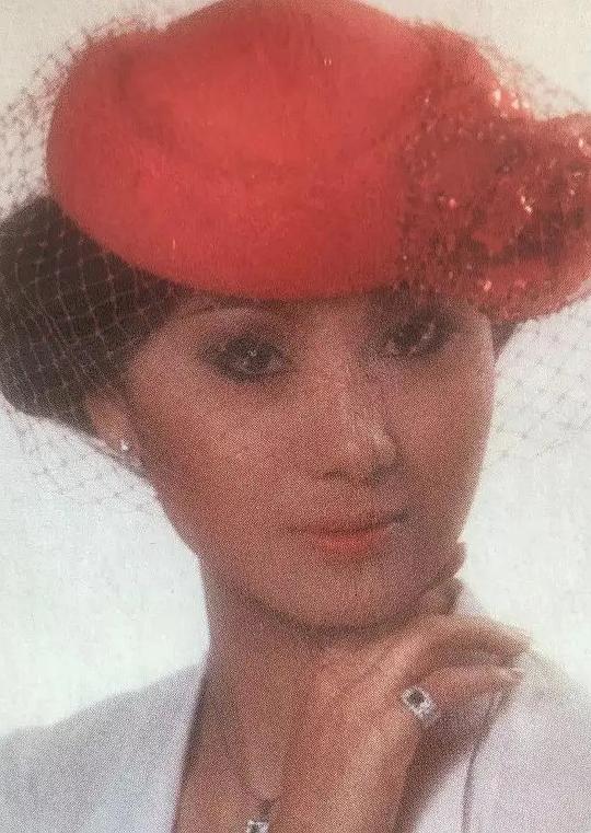 柳影红 Ying-Hung Lau