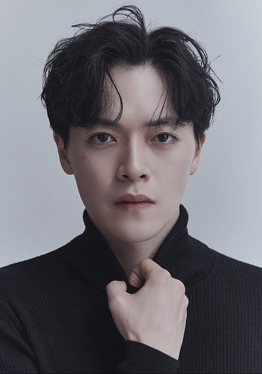 韩钟训 Jong-hoon Han