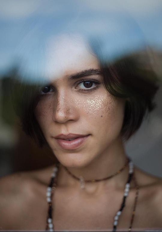 卡拉·萨尔 Carla Salle