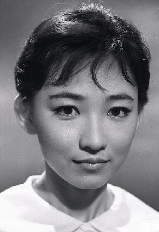 芦川泉 Izumi Ashikawa