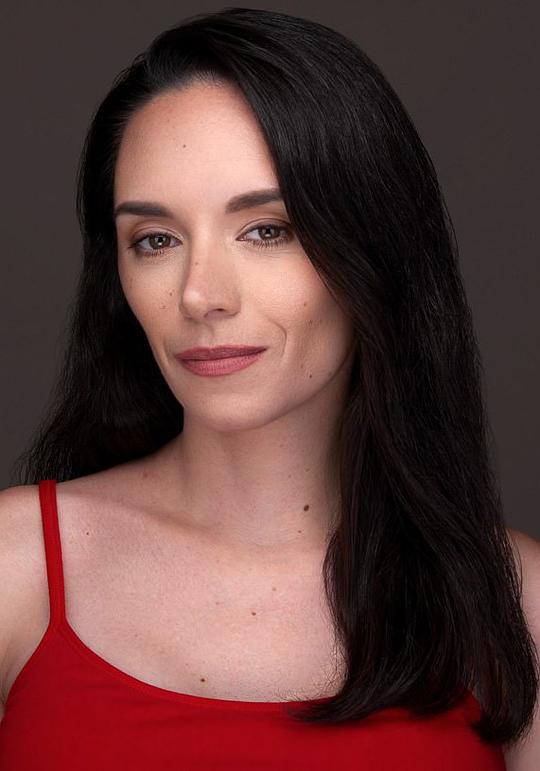 塔拉·比弗斯 Tara Beavers