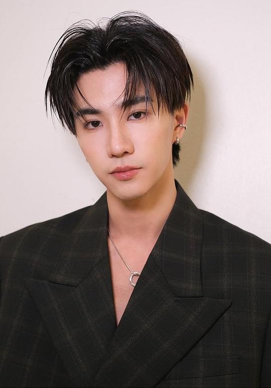 塔纳朋·苏库潘塔纳汕  Tanapon Sukumpantanasan