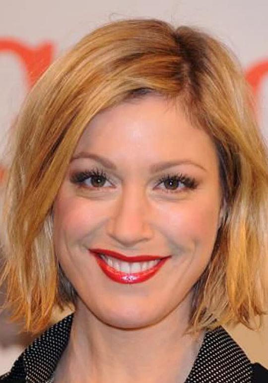 Julia Stinshoff Julia Stinshoff