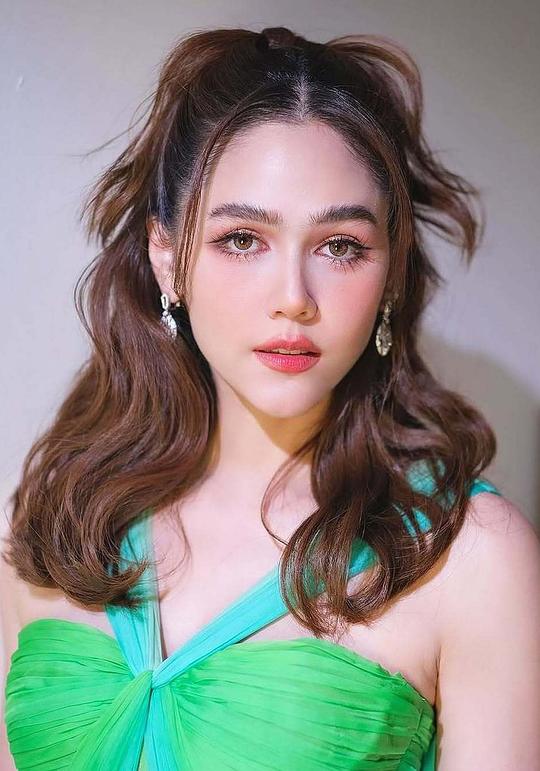 阿拉亚·爱尔柏塔·亥盖特 Araya Alberta Hargate