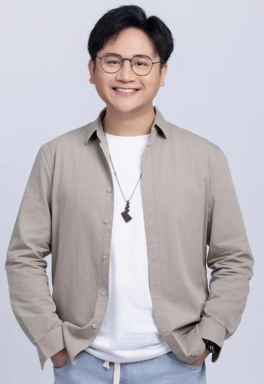 卢隆浩 Lawrence Yan
